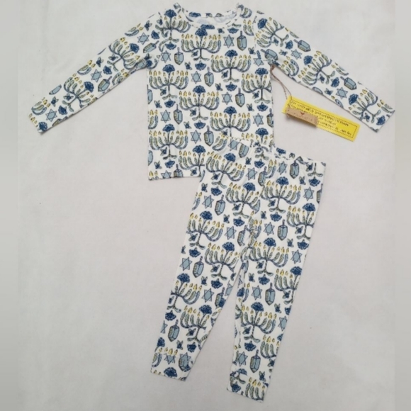 NWT Pink Chicken Hanukkah Kids Organic Long-sleeve Pajama Set, size 3 - Picture 1 of 8